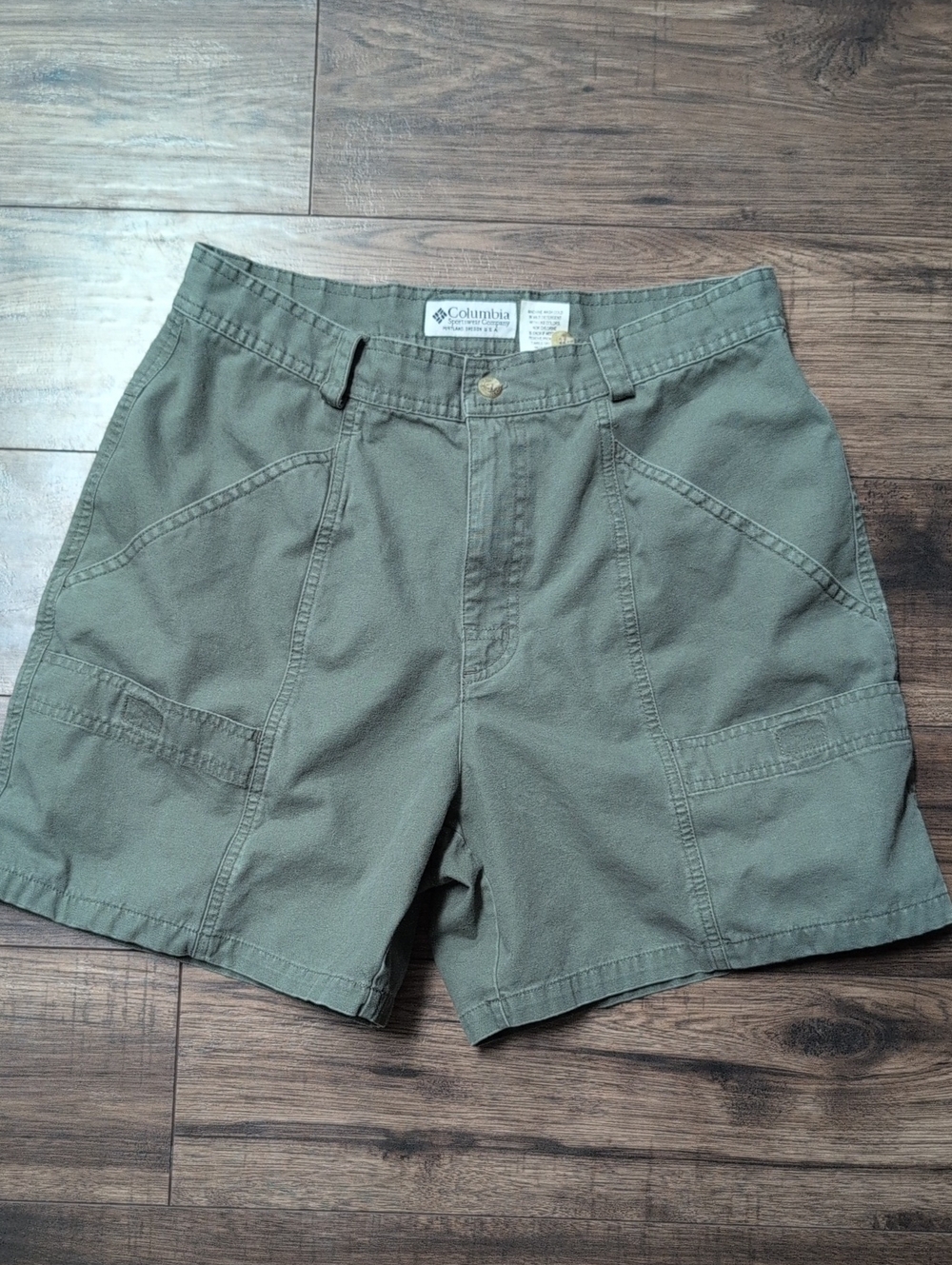 Vintage Columbia Baggy Shorts